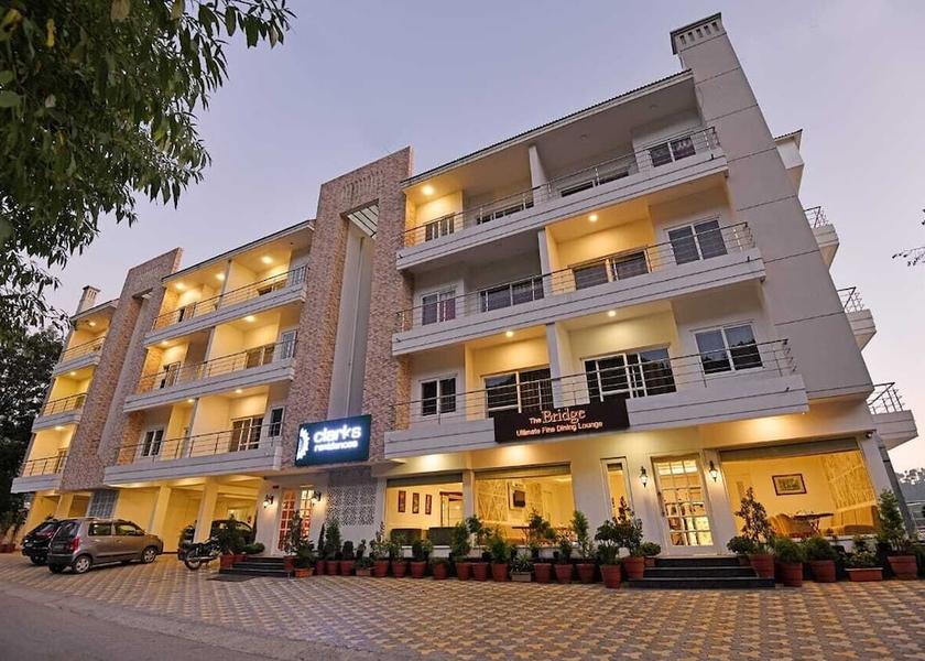 Uttarakhand Bhimtal Exterior detail