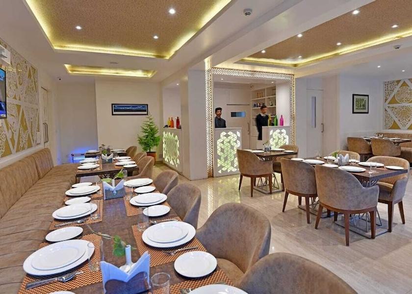 Uttarakhand Bhimtal Breakfast area