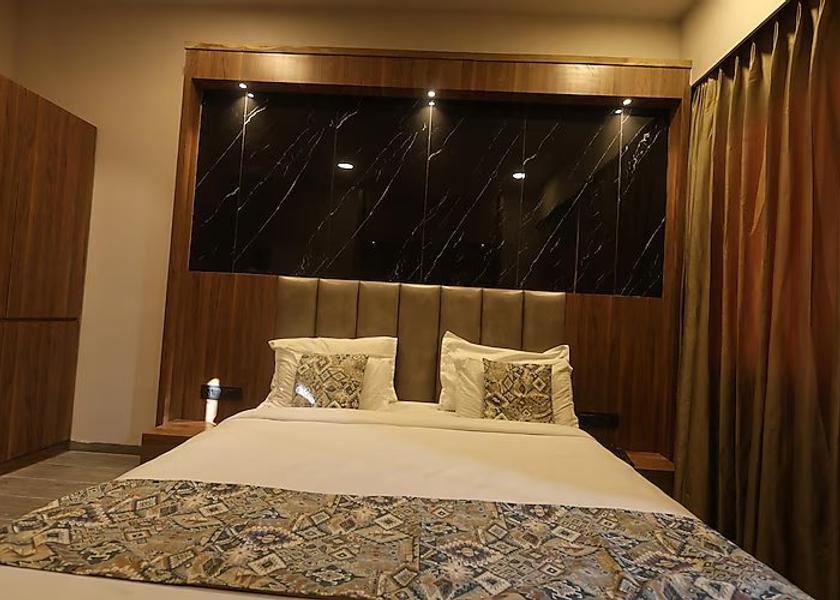 Rajasthan Mount Abu Premium AC Room