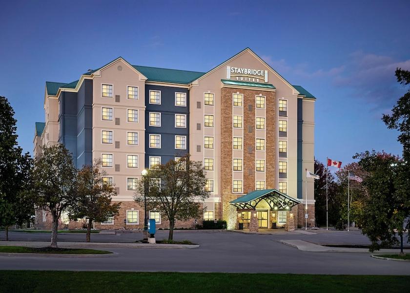 Ontario Oakville Exterior Detail