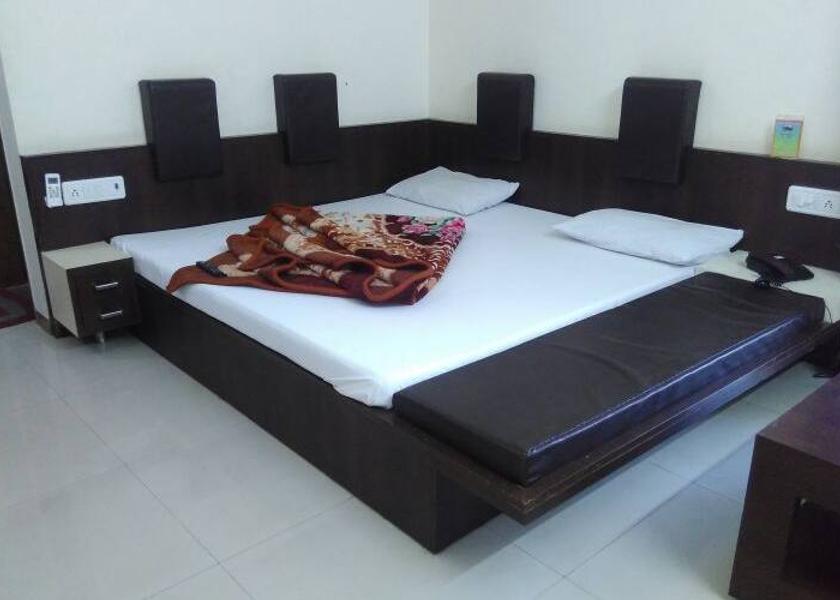Rajasthan Abu Road DELUXE ROOM