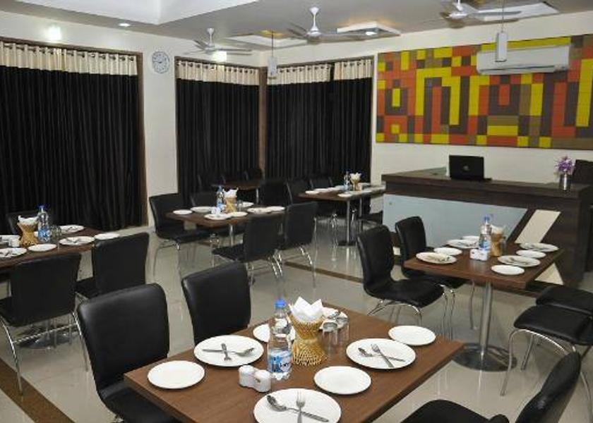 Rajasthan Abu Road hotel anan palace yfox j