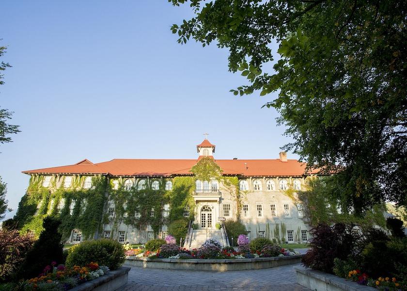 British Columbia Cranbrook Facade