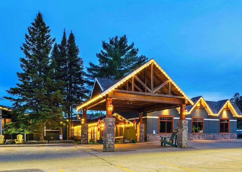 Ontario Huntsville Exterior Detail