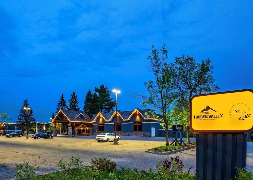 Ontario Huntsville Exterior Detail