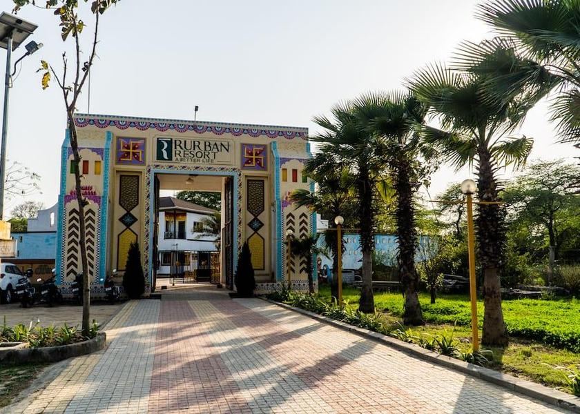 Uttar Pradesh Ghaziabad Resort near Delhi, Family getaway