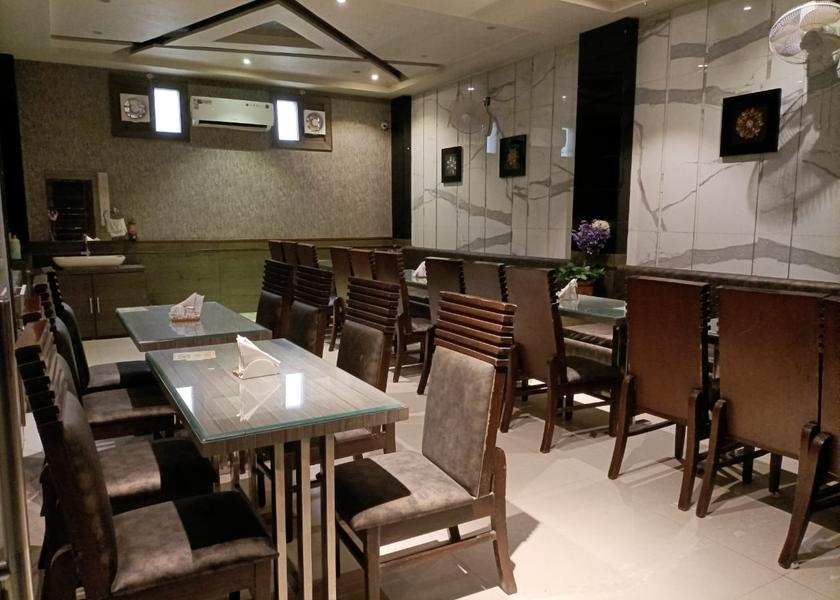 Uttar Pradesh Mathura Food & Dining
