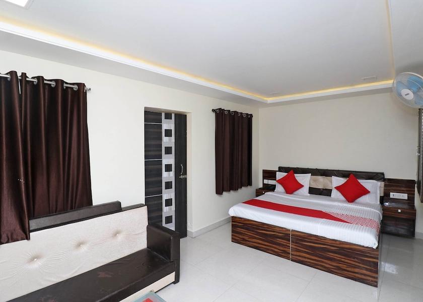 Uttar Pradesh Mathura Room