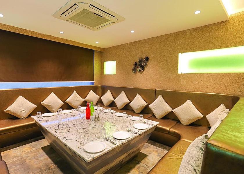 Madhya Pradesh Indore Food & Dining