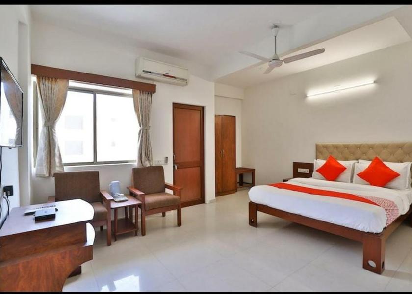 Gujarat Anand Deluxe Room