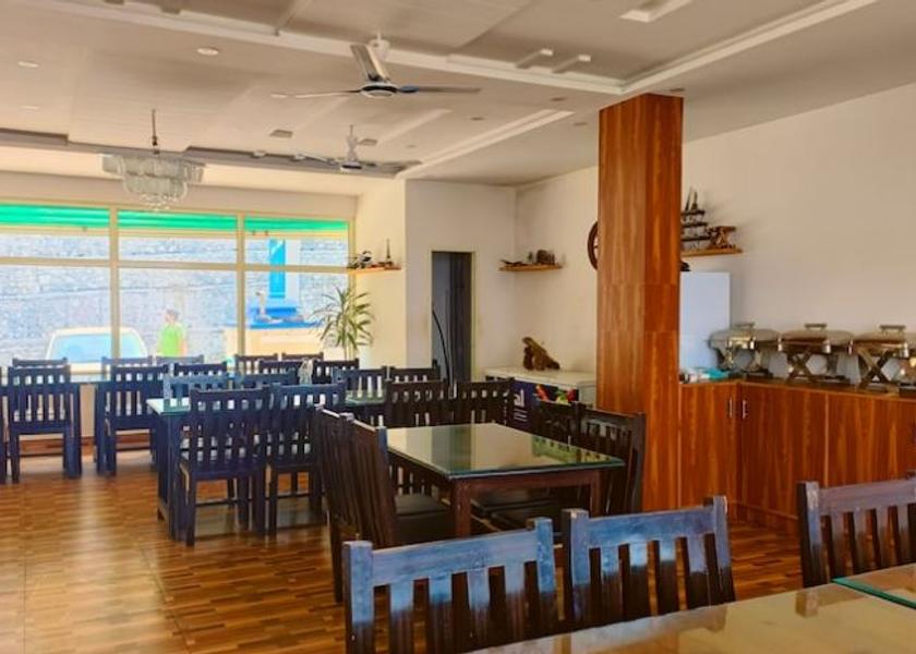 Uttarakhand Lansdowne Dining Area