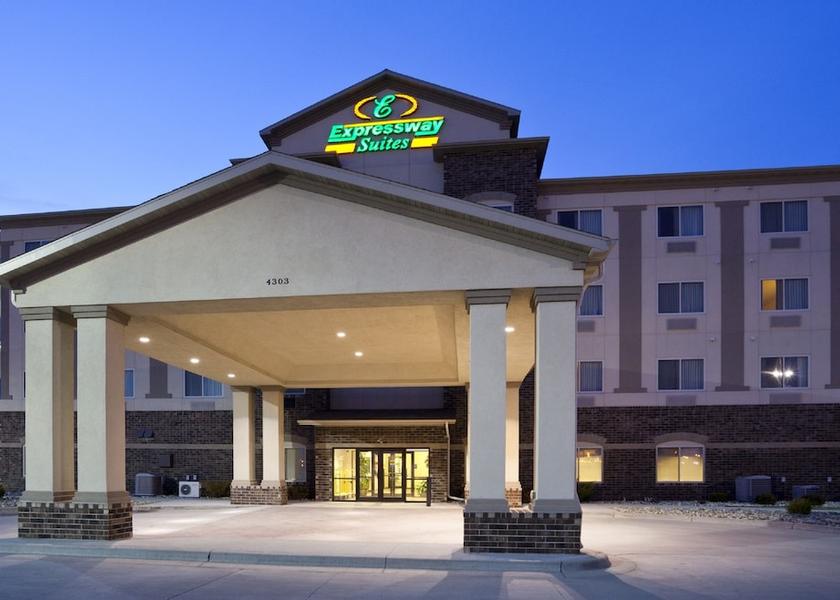 North Dakota Fargo Exterior Detail