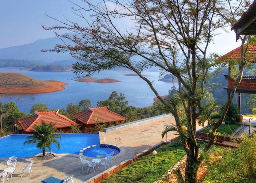 Kerala Wayanad Pool