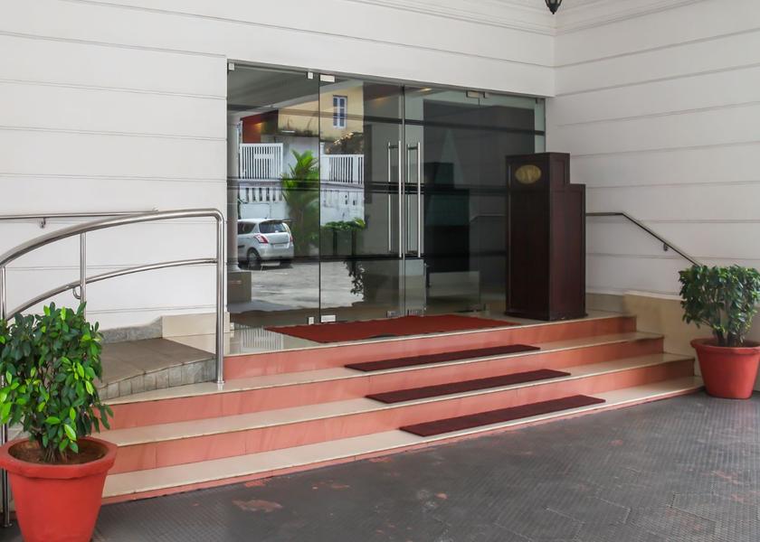 Kerala Thrissur Hotel Exterior