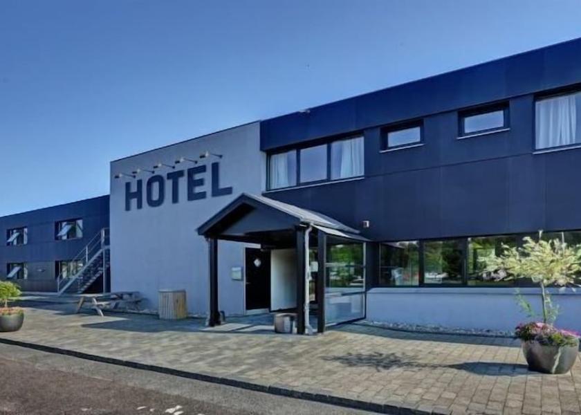  Rodby Exterior Detail