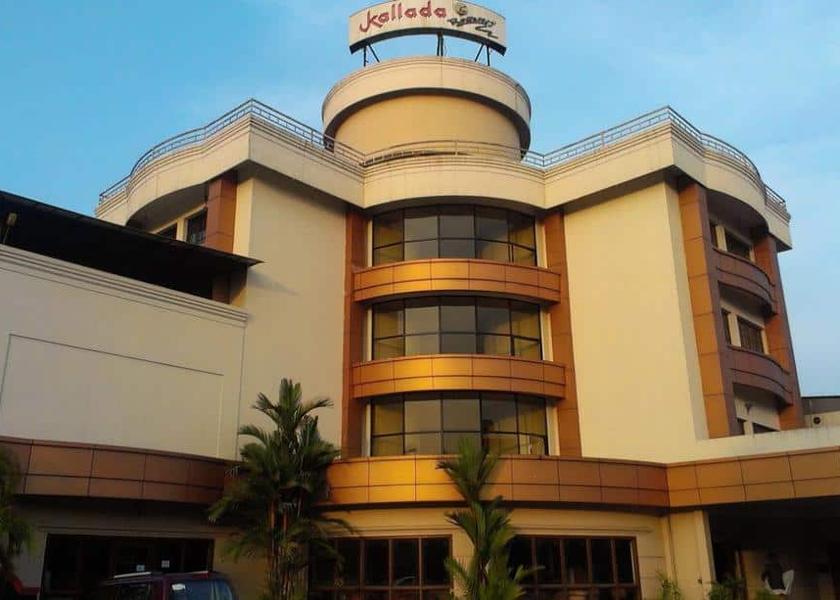 Kerala Thrissur Hotel Exterior