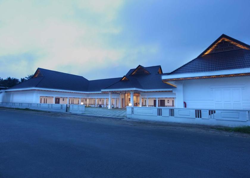 Kerala Thrissur Hotel Exterior