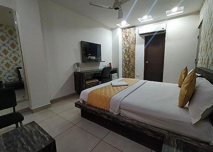 Uttar Pradesh Noida Executive Room