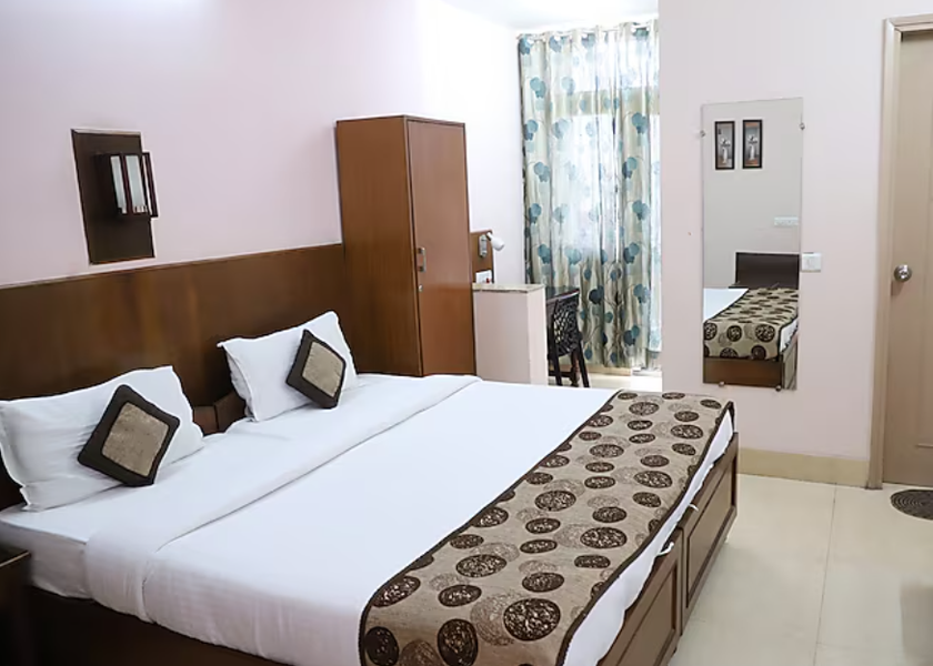 Uttar Pradesh Noida Deluxe Room with Welcome Kit
