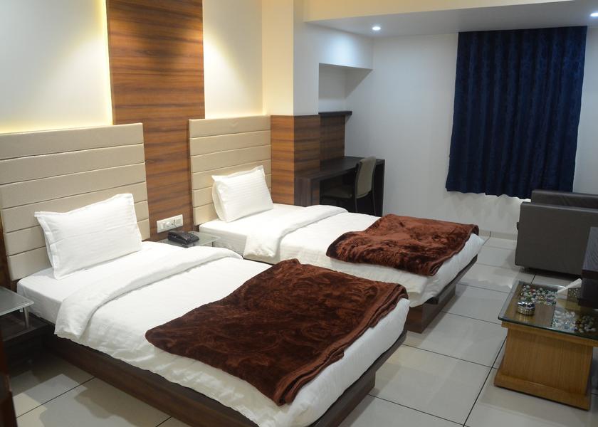 Gujarat Vapi Business Room