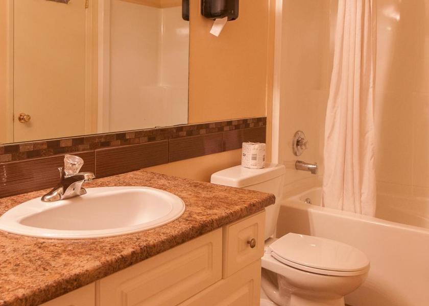 British Columbia Kelowna 3 BEDROOMS, HOLIDAY HOME