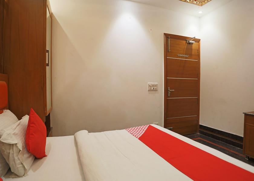 Uttar Pradesh Noida Room