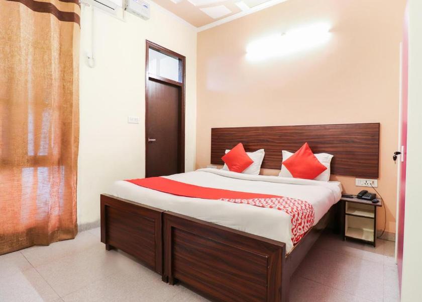Uttarakhand Roorkee Classic Room