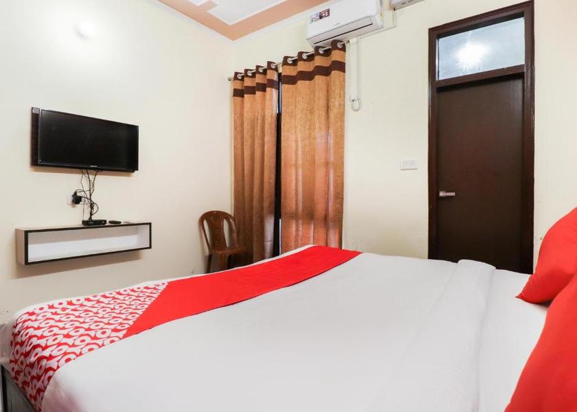 Uttarakhand Roorkee Classic Room