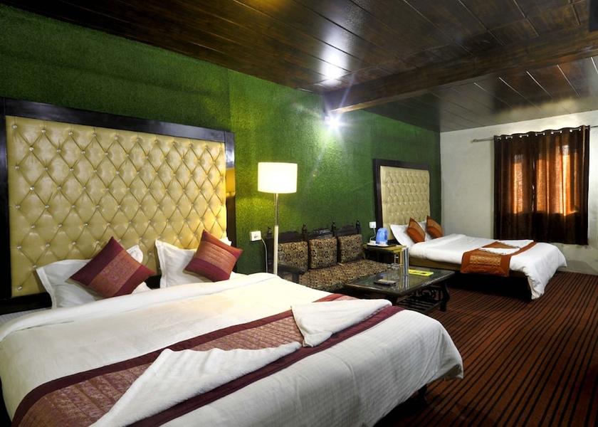 Uttarakhand Kausani Room