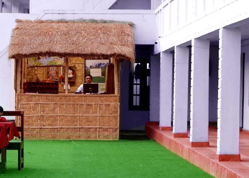 Uttarakhand Kausani Public Areas