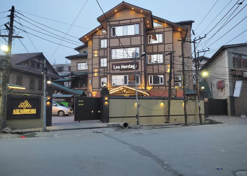 Jammu and Kashmir Srinagar Hotel Exterior