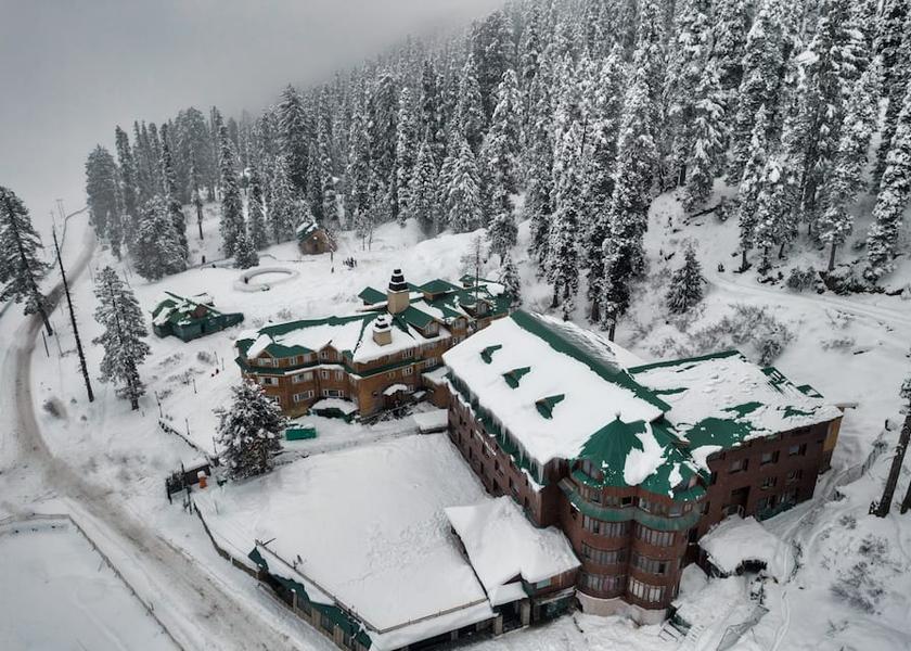 Jammu and Kashmir Gulmarg Hotel Exterior