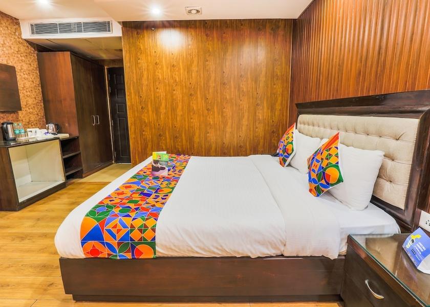 Uttarakhand Dehradun Room