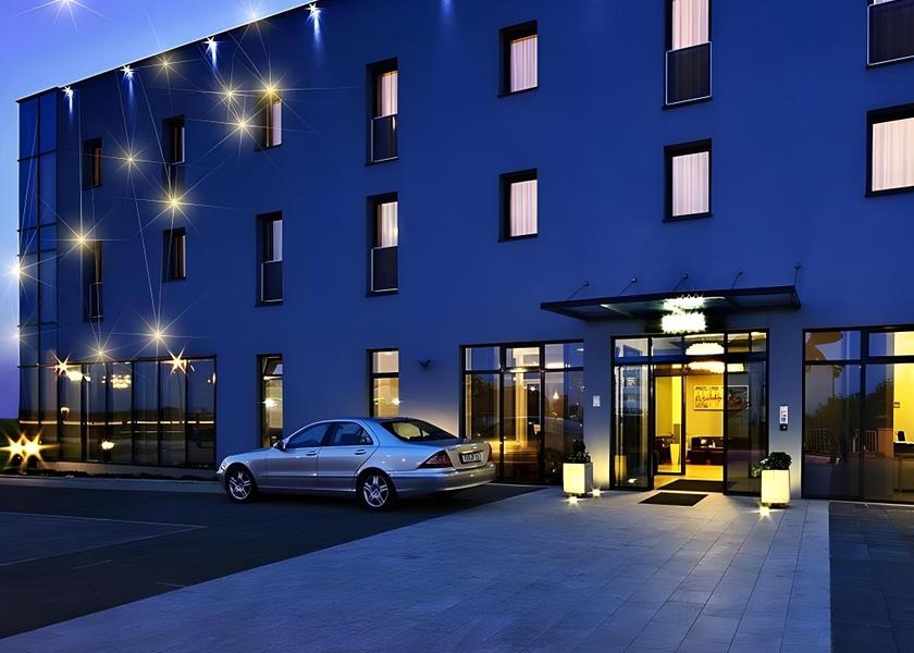  Zagreb Hotel Exterior