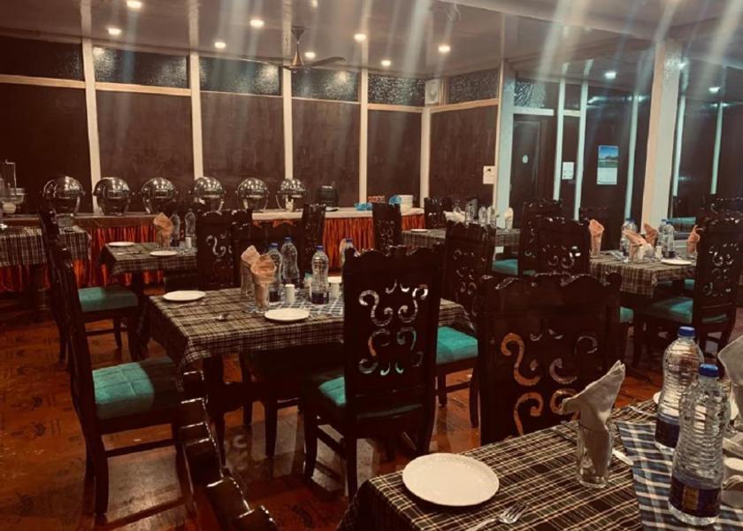 Jammu and Kashmir Srinagar Food & Dining