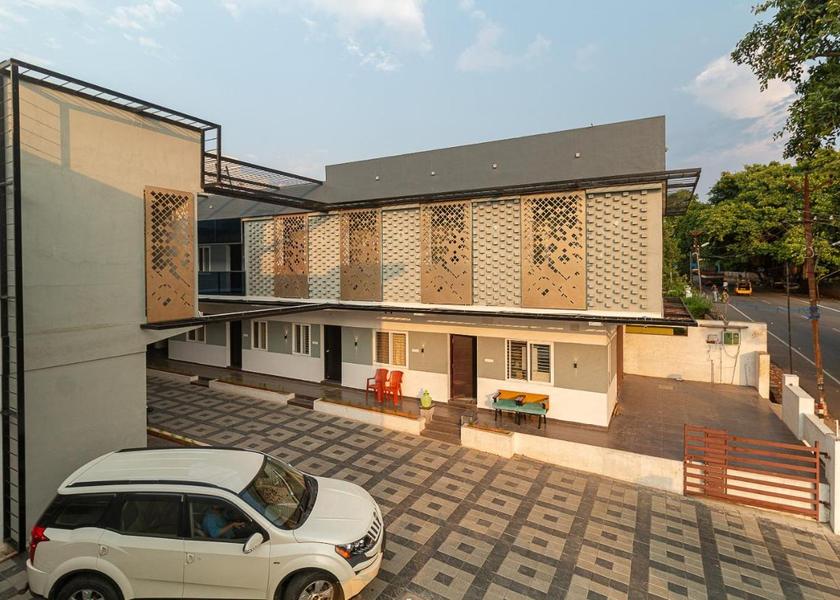 Tamil Nadu Courtrallam Hotel Exterior