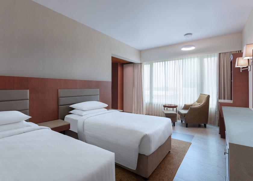 Twin/Twin Deluxe Guest Room