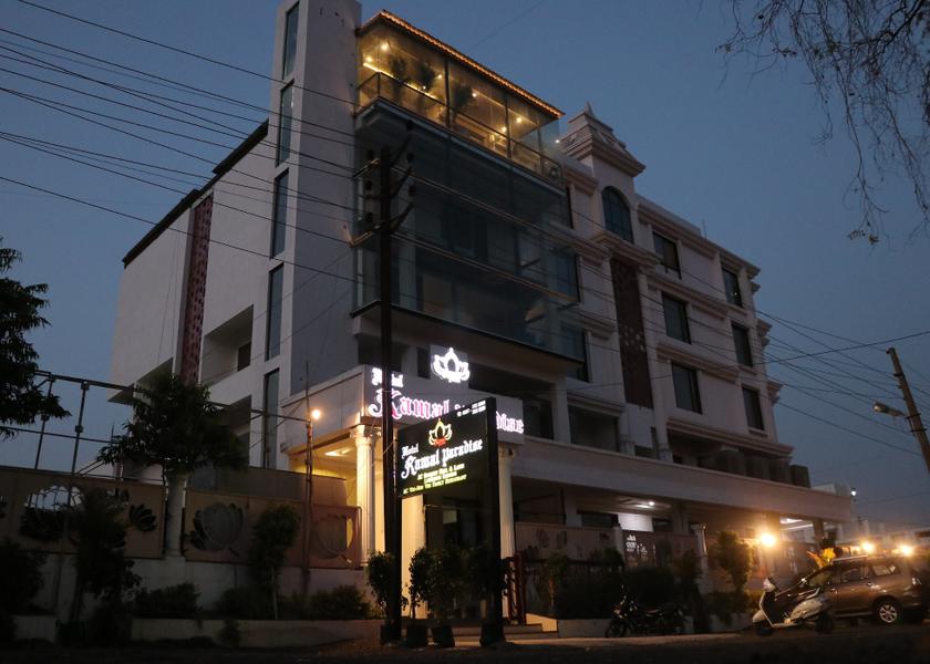 Maharashtra Jalgaon Hotel Exterior