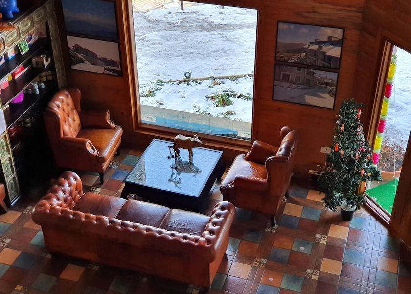 Uttarakhand Mukteshwar Lobby sitting area