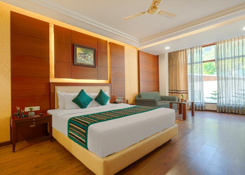 Himachal Pradesh Kasauli Executive Room
