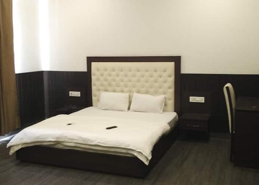 Haryana Sirsa Iris Suite Room