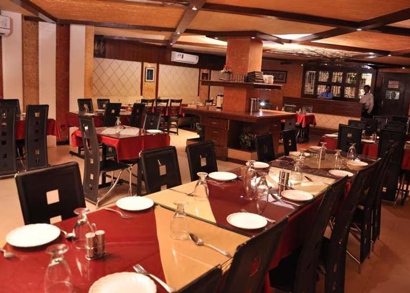 Uttar Pradesh Bareilly Food & Dining
