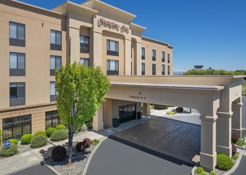 Oregon Pendleton Exterior Detail