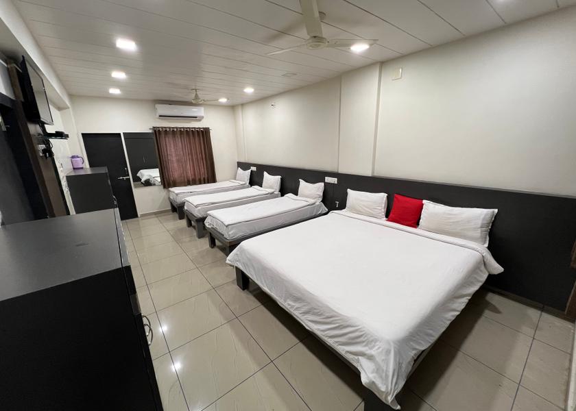 Gujarat Sasan Gir Family Room