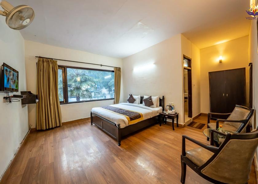 Uttarakhand Nainital Standard Room