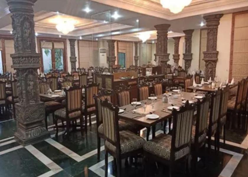 Madhya Pradesh Orchha Food & Dining