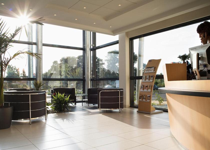 Brittany La Meziere Lobby
