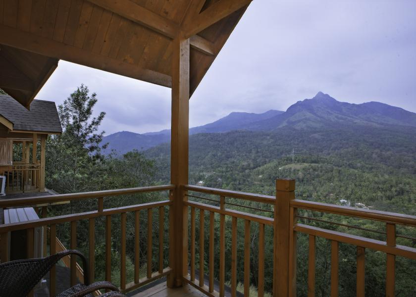Kerala Munnar Valley View Wooden House