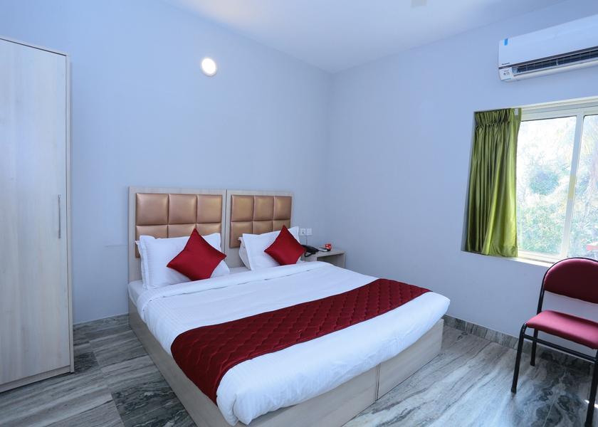 Kerala Thiruvananthapuram Classic Room