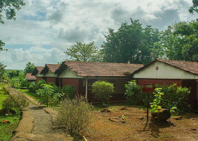 Maharashtra Kolad Hotel Exterior